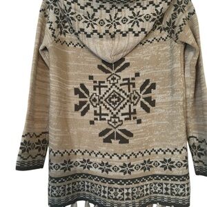 Flying Tomato Beige and Gray Patterned Sweater